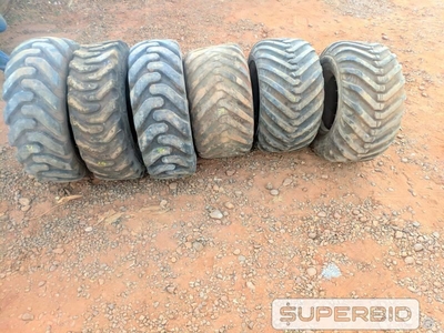 03 PNEUS 12,5/80-18, 03 PNEUS 400/60-15