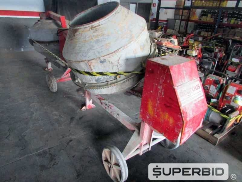 BETONEIRA ELÉTRICA CSM 400 LITROS E SUCATA DE BETONEIRA ELÉTRICA CSM 400 LITROS, (03 PÇ.) (Ref.: JCH)