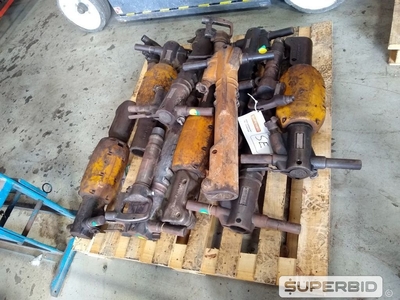 04 ROMPEDORES PNEUMÁTICOS ATLAS COPCO TEX12 10KG PS E 09 ROMPEDORES PNEUMÁTIOS ATLAS COPCO TEX P60S 30KG. (Ref.: SE)