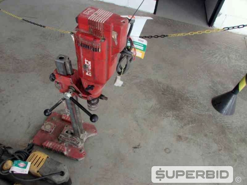 PERFURATRIZ DIAMANTADA, TESOURA FACA ELÉTRICA, CANALETEIRA ELÉTRICA, PISTOLA FINCA PINO E OUTROS, (20 PÇ.) (Ref.: JDQ)