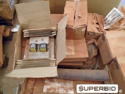 PEÇAS DIVERSAS CATERPILAR (APRÓX. 120 PÇS).