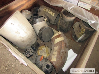 CURVAS, FLANGES, REDUÇÕES CONCÊNTRICAS, TEES E OUTROS (APROX.: 75 PÇS). (Ref.: WMEV_UM02)