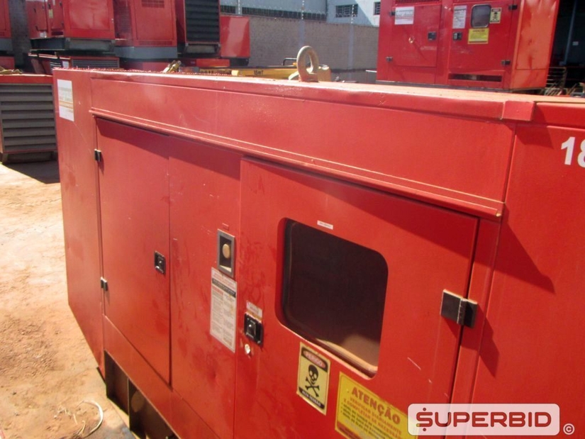 ALTERNADOR CABINADO P/ GERADOR, CAP.:  150 KVA (Ref.: PAT/ 207942121)