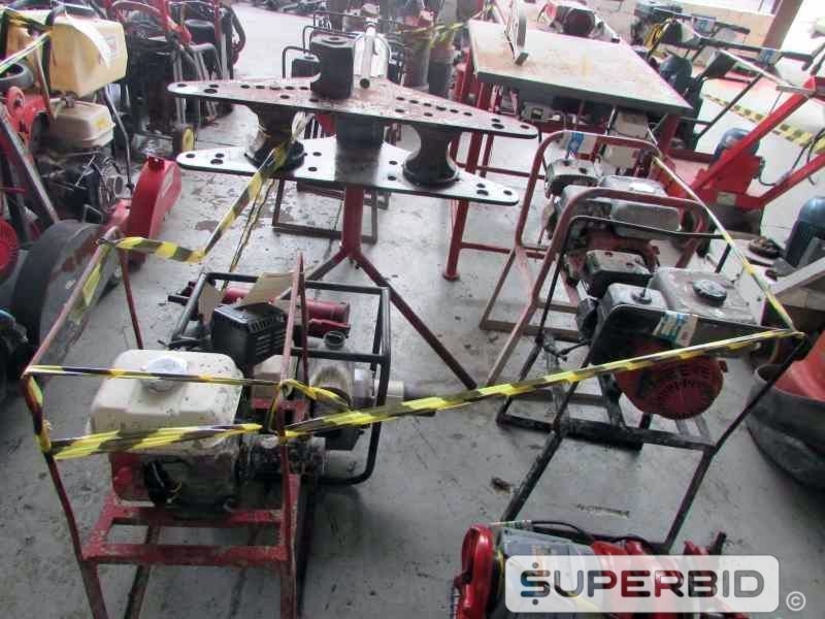 SERRA DE BANCADA, BOMBA CENTRIFUGA, CURVADOURA DE TUBOS E MOTOR DE ACIONAMENTO Á GASOLINA, (10 PÇ.) (Ref.: JCT)