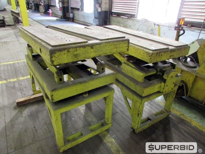 02 BANCADAS MÓVEIS ELEVATÓRIAS MECÂNICAS, DIMENSÕES (1,50X0,70 METROS). (Ref.: WMDI_UM02)