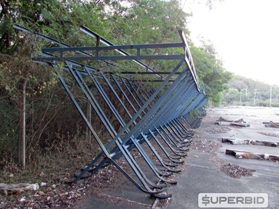 ARQUIBANCADA E BICICLETÁRIOS (Ref.: WMGH_UM02)