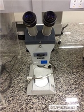 ESTÉREOSCOPIO ZEISS SV, SÉRIE: DL0879 (Ref.: 40023)