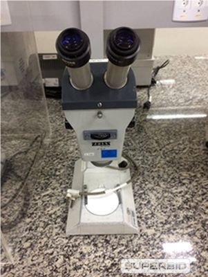 ESTÉREOSCOPIO ZEISS SV, SÉRIE: DL0879 (Ref.: 40023)