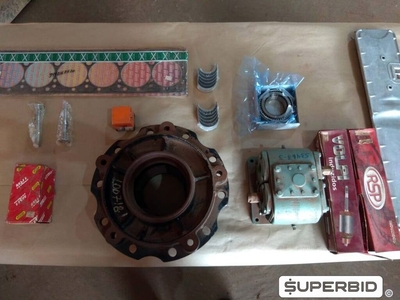 APROXIMADAMENTE 298 MATERIAIS DIVERSOS PARA VEÍCULOS