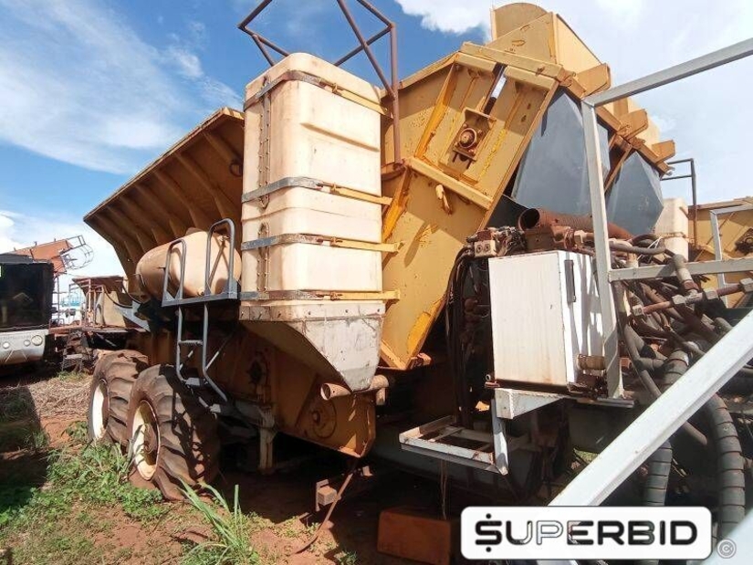 SUCATA DE PLANTADEIRA DE CANA TROPICANA PCA HY 6x6, ANO: NÃO VISUALIZADO, SÉRIE: 08/HY6X60015 (Ref: 30)