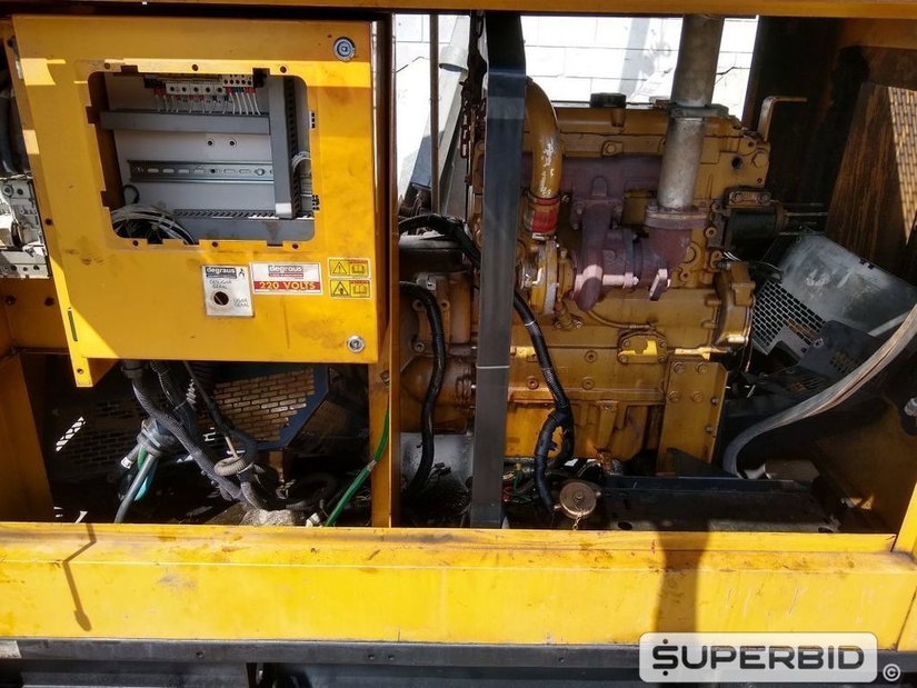 GRUPO GERADOR A DIESEL OLYMPIAN GEP657 SÉRIE:OLY00000JB4D03202 ANO: 2010 70KVA. (Ref.: SG)