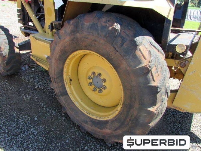 PÁ CARREGADEIRA MASSEY FERGUSSON MF 4X4, ANO: 2009, SÉRIE: 964P274259 (Ref: JA/1898)