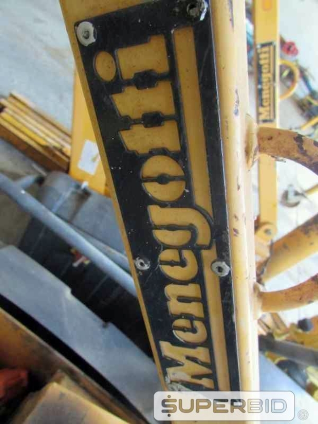 02 MINI GRUA MENEGOTTI ELLEVA 500, CAP.: 500 KG. (Ref.: JDC)