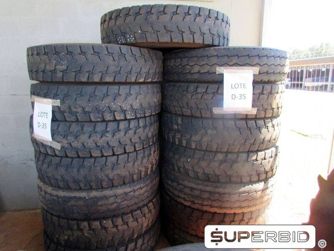 15 SUCATAS DE PNEUS 1100R22 SEM RECAPE (Ref.: D-35)