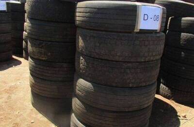 20 SUCATAS DE PNEUS 295/80 PARA REAPROVEITAMENTO (Ref.: D-08)