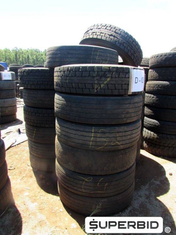 20 SUCATAS DE PNEUS 295/80 PARA REAPROVEITAMENTO (Ref.: D-06)