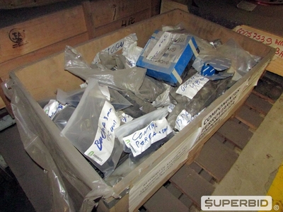 PEÇAS DE APLICAÇÃO EM VAGÕES FERROVIÁRIOS: ANÉIS DE VEDAÇÃO, BUCHAS, ARRUELAS, PINOS, SUPORTES E OUTROS (APROX.: 4.488 PÇS). (Ref.: V205_UM02)