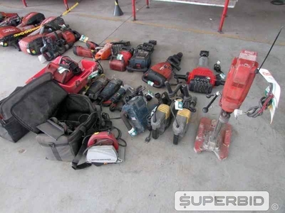 PERFURATRIZ DIAMANTADA, TESOURA FACA ELÉTRICA, CANALETEIRA ELÉTRICA, PISTOLA FINCA PINO E OUTROS, (20 PÇ.) (Ref.: JDQ)