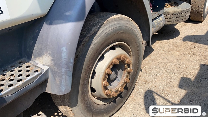 CAMINHÃO BASCULANTE VOLVO VM 330 6X4R, 2013/2013, Placa FINAL 2 (RJ), (Ref.: ICD)