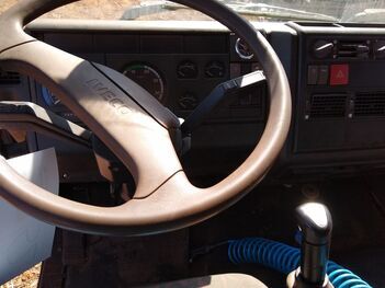 CAMINHÃO GUINDAUTO IVECO EUROCARGO 260E25N, 2011/2012, Placa FINAL 2 (MG), (Ref.: SZ)