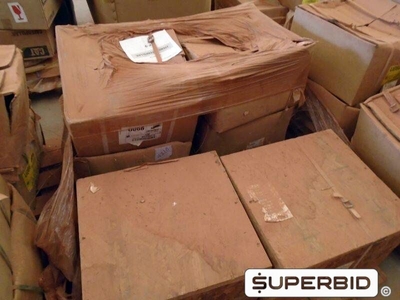 PEÇAS DIVERSAS CATERPILAR (APROX. 296 PÇS).