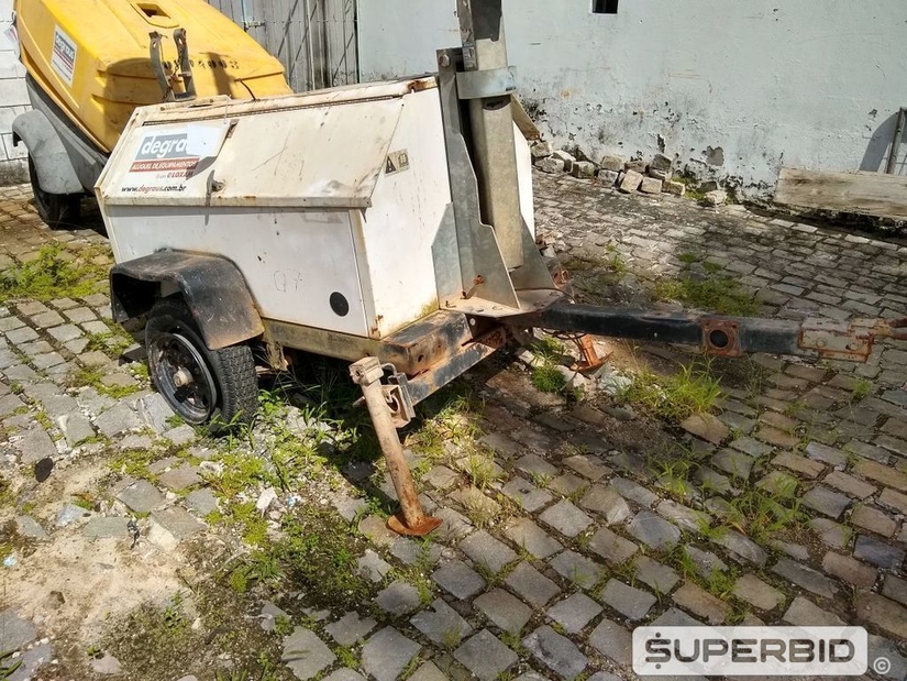 TORRE DE ILUMINAÇÃO REBOCÁVEL TEREX RL4000. (Ref.: SL)