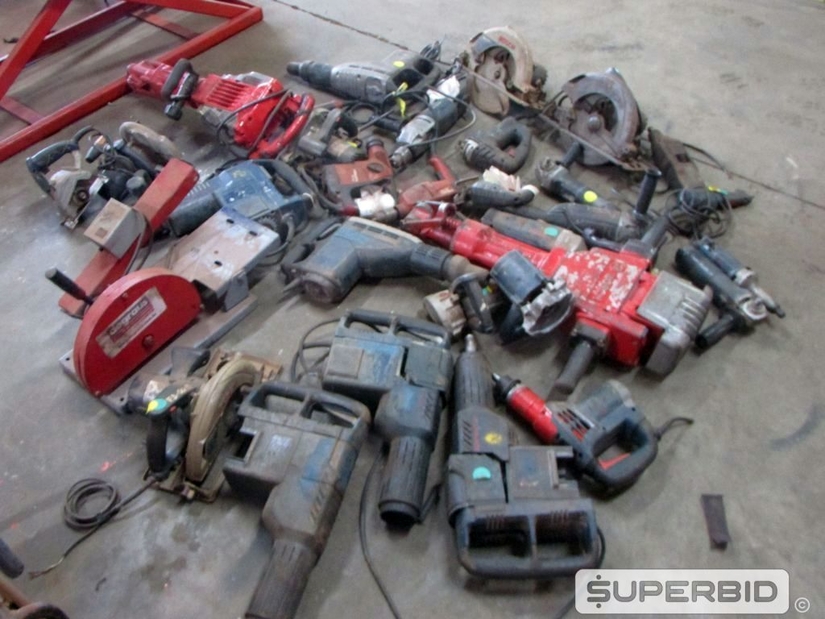 SUCATA DE DEMOLIDOR, ESMIRILHADEIRA, FURADEIRA, MARTELETES E OUTROS (APROX.: 31 PÇS) (Ref.: PAY)