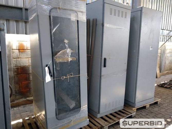 MOVEIS EM GERAL, PAINÉS E QUADROS ELÉTRICOS. (Ref.: SH)