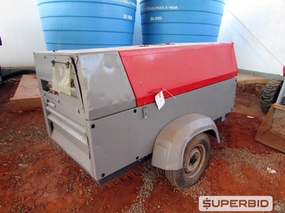 GRUPO GERADOR SILENCIADO DIESEL ATLAS COPCO 63/70 KVA (Ref.: FEI)