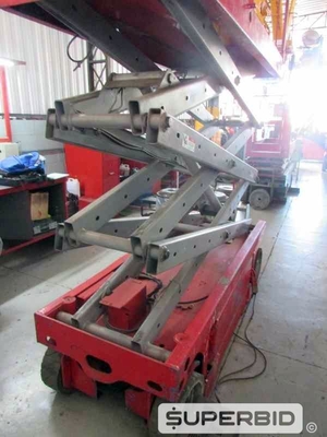 PLATAFORMA TESOURA ELÉTRICA GENIE GS2032, ANO: 2005, SÉRIE: 43556 (Ref: JAW)