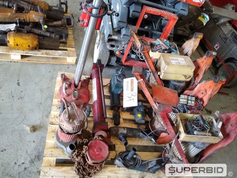 PERFURATRIZ DIAMANTADA, GUINCHOS DE COLUNA, SERRAS CIRCULARES BOSCH GDC 14-40, FURADEIRAS DE IMPACTO BOSCH GSB 30-2, CURVADORA DE TUBOS E OUTROS. (Ref.: SF)