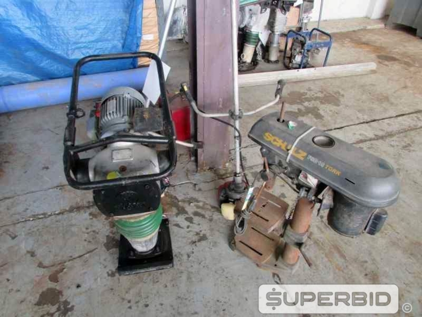 INVERSORAS DE SOLDA, ROÇADEIRA, COMPACTADOR DE SOLO WACKER NEUSON E FURADEIRA DE COLUNA, (11 PÇ.) (Ref.: JDH)