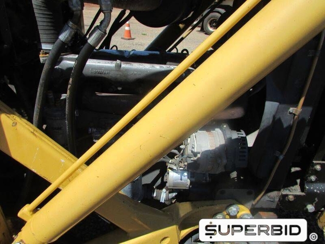 PÁ CARREGADEIRA MASSEY FERGUSSON MF 4X4, ANO: 2009, SÉRIE: 964P274259 (Ref: JA/1898)