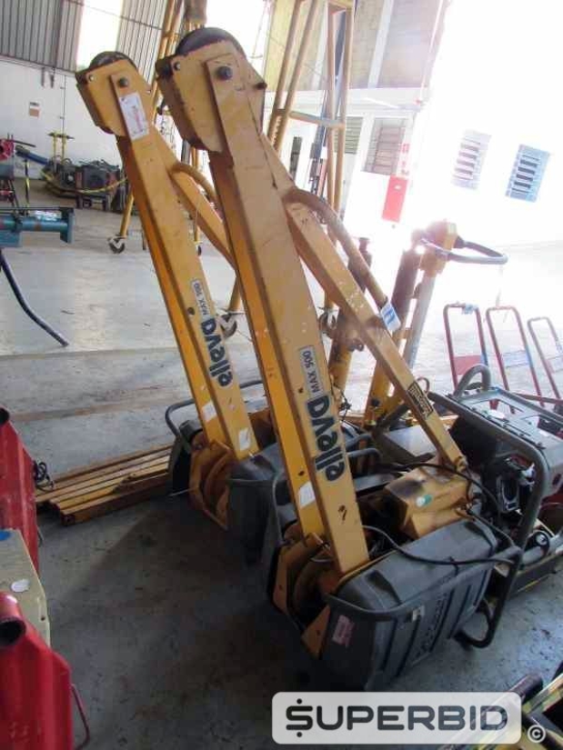 02 MINI GRUA MENEGOTTI ELLEVA 500, CAP.: 500 KG. (Ref.: JDC)