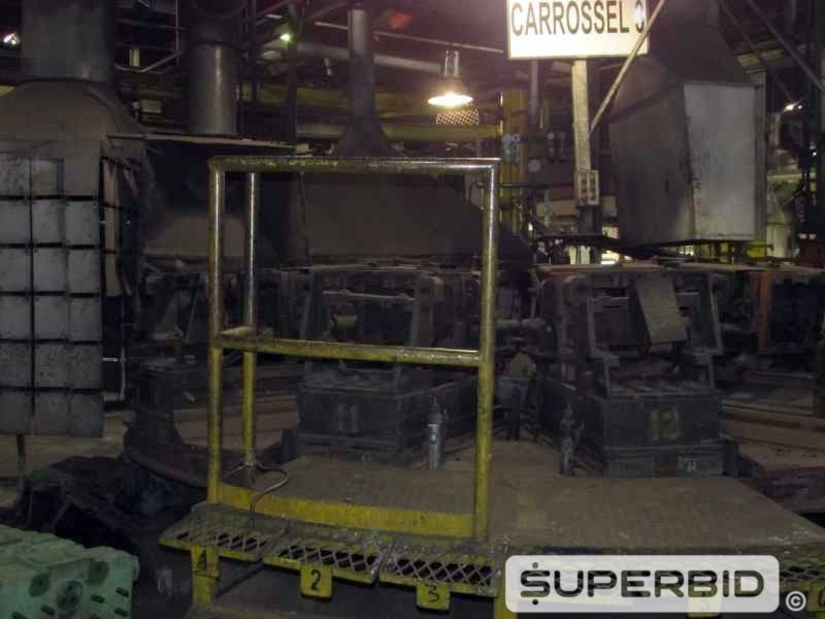 CARROSSEL PARA FUNDIÇÃO FABRICAÇÃO PRÓPRIA PARA MOLDAGEM DE PEÇAS EM FERRO GUSA E AÇO COM QUEIMADOR E EXAUSTORES (Ref.: Carrossel 3)