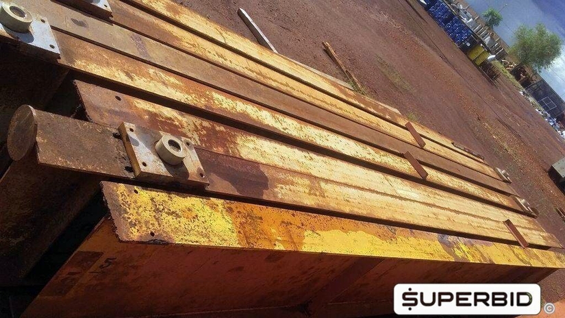 14 PEÇAS DE VIGAS AÇO CARBONO I  8¿ X 23¿ USADA, SENDO COMPRIMENTO APROXIMADO DE 06 METROS (APROX. 6300 KGS) (PREÇO P/KG)