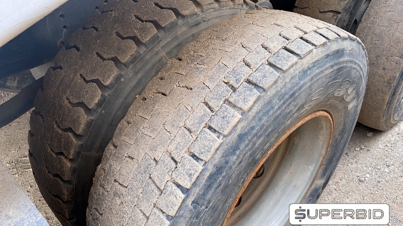 CAMINHÃO BASCULANTE VOLVO VM 330 6X4R, 2013/2013, Placa FINAL 6 (RJ), (Ref.: IBJ)