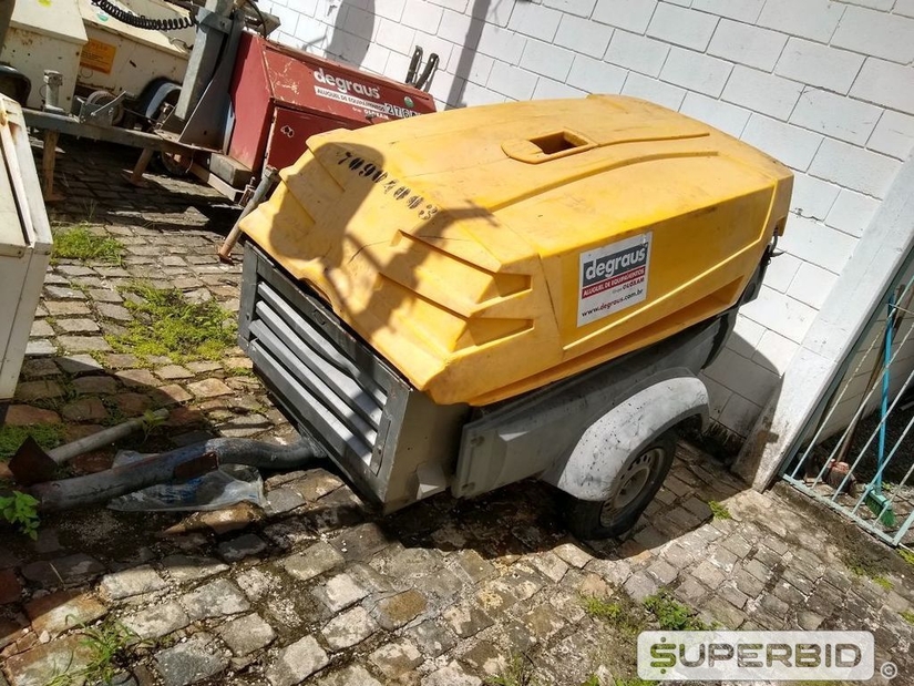 COMPRESSOR ATLAS COPCO XAS 77HH SÉRIE:BRP067375 ANO: 2008. (Ref.: SK)