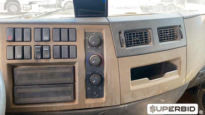 CAMINHÃO BASCULANTE VOLVO VM 330 6X4R, 2013/2013, Placa FINAL 1 (RJ), (Ref.: IBM)