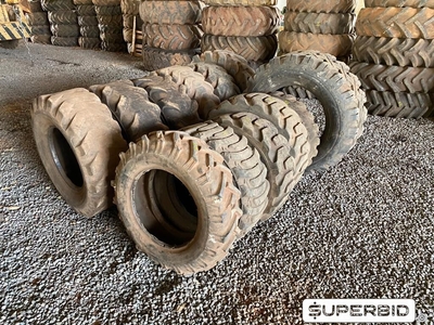 06 PNEUS 12.5/80-18, 03 PNEUS 12-16,5, 01 PNEU 8.00-18, 01 PNEU 15-22,5 E 01 PNEU 10,5-16
