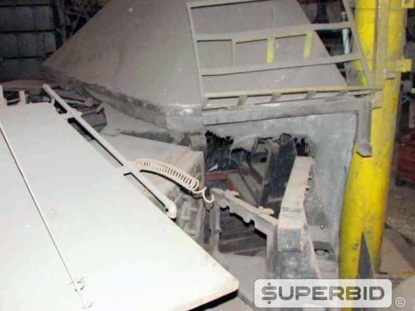 CARROSSEL PARA FUNDIÇÃO FABRICAÇÃO PRÓPRIA PARA MOLDAGEM DE PEÇAS EM FERRO GUSA E AÇO COM QUEIMADOR E EXAUSTORES (Ref.: Carrossel 3)