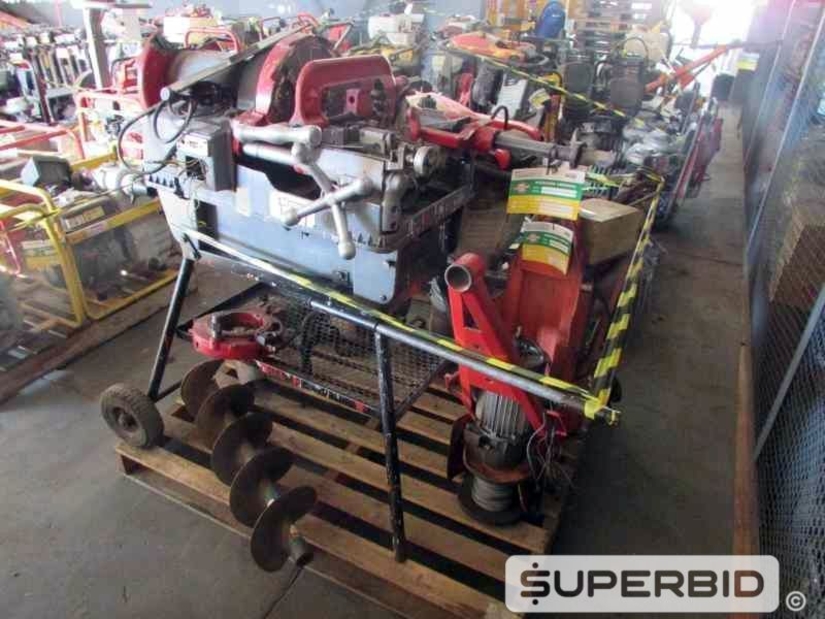 COMPACTADOR DE SOLO WACKER NEUSON, GUINCHO DE COLUNA, ROSQUEADEIRA, TRADO PERFURADOR E OUTROS, (07 PÇ.) (Ref.: JBX)