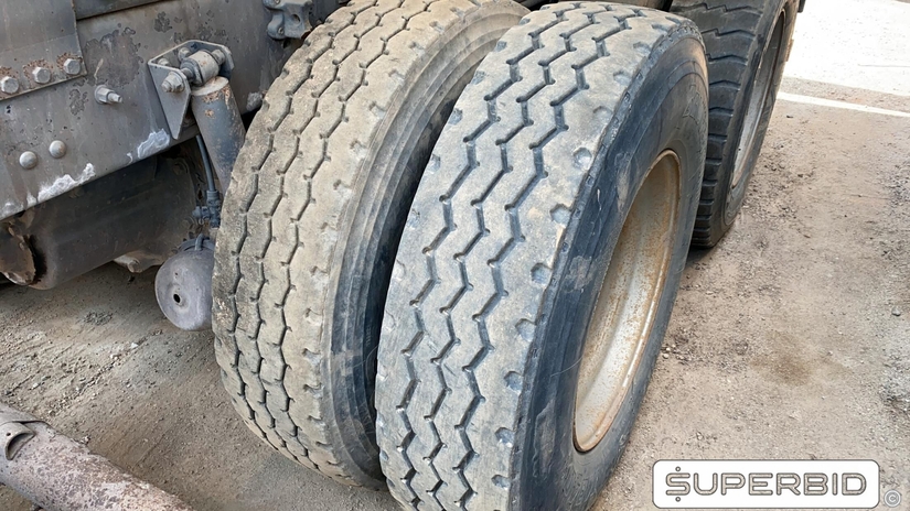 CAMINHÃO BASCULANTE  VOLVO VM 330 6X4R, 2013/2013, Placa FINAL 7 (RJ),  (Ref.: IBK)