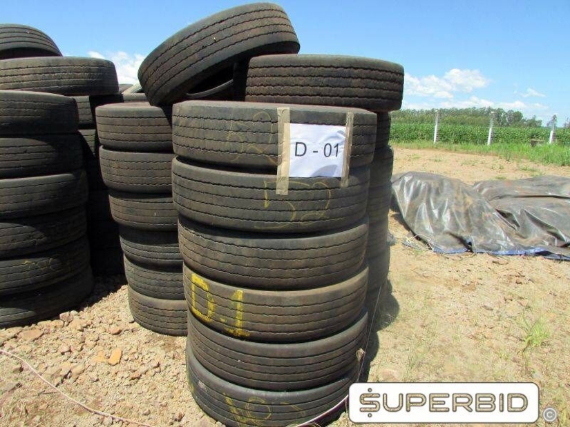 20 SUCATAS DE PNEUS 275/80 PARA REAPROVEITAMENTO (Ref.: D-01)