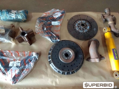 APROXIMADAMENTE 469 MATERIAIS DIVERSOS PARA VEÍCULOS