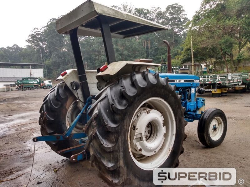TRATOR AGRICOLA FORD 5610 (EMPLACADO), ANO: 1992, SÉRIE: V238685 (Ref: RBI)