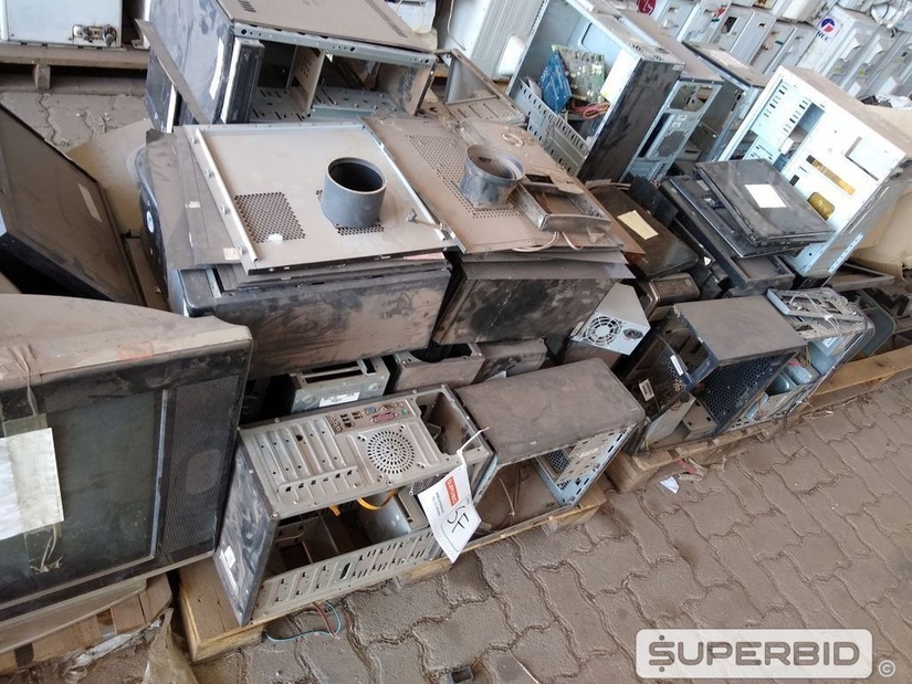 SUCATA DE VENTILADORES E APARELHOS ELETÔNICOS EM GERAL. (Ref.: SF)