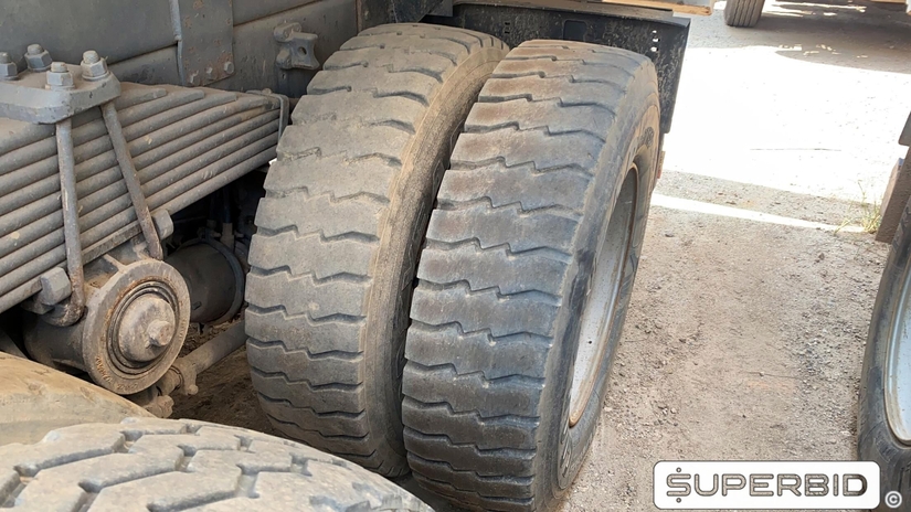 CAMINHÃO BASCULANTE  VOLVO VM 330 6X4R, 2013/2013, Placa FINAL 7 (RJ),  (Ref.: IBK)