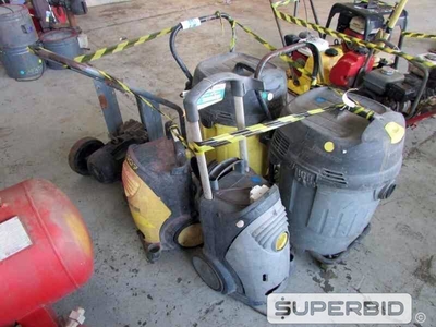 LAVADORA DE ALTA PRESSÃO KARCH E ASPIRADOR DE ÁGUA E PÓ KARCH. (Ref.: JCY)