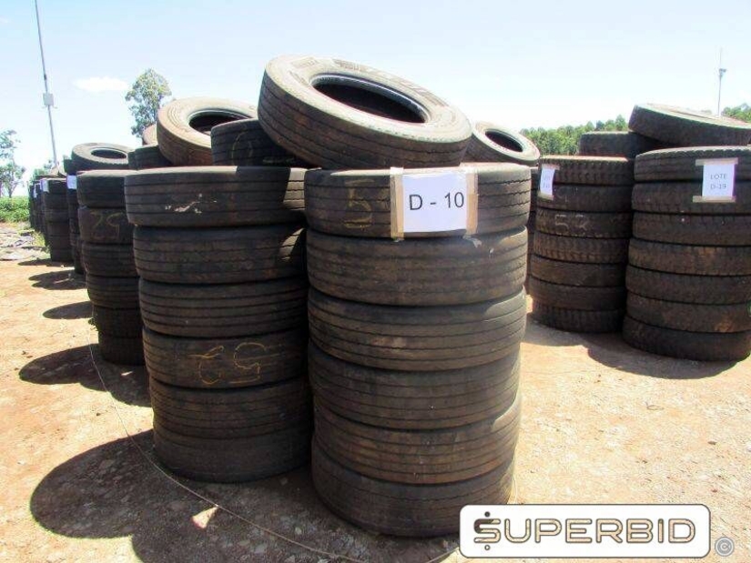 20 SUCATAS DE PNEUS 275/80 PARA REAPROVEITAMENTO (Ref.: D-10)